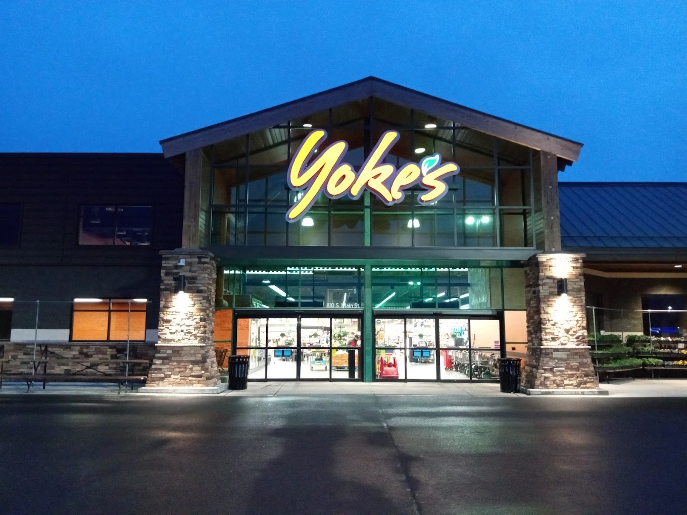 Yoke’s Fresh Market – Deer Park